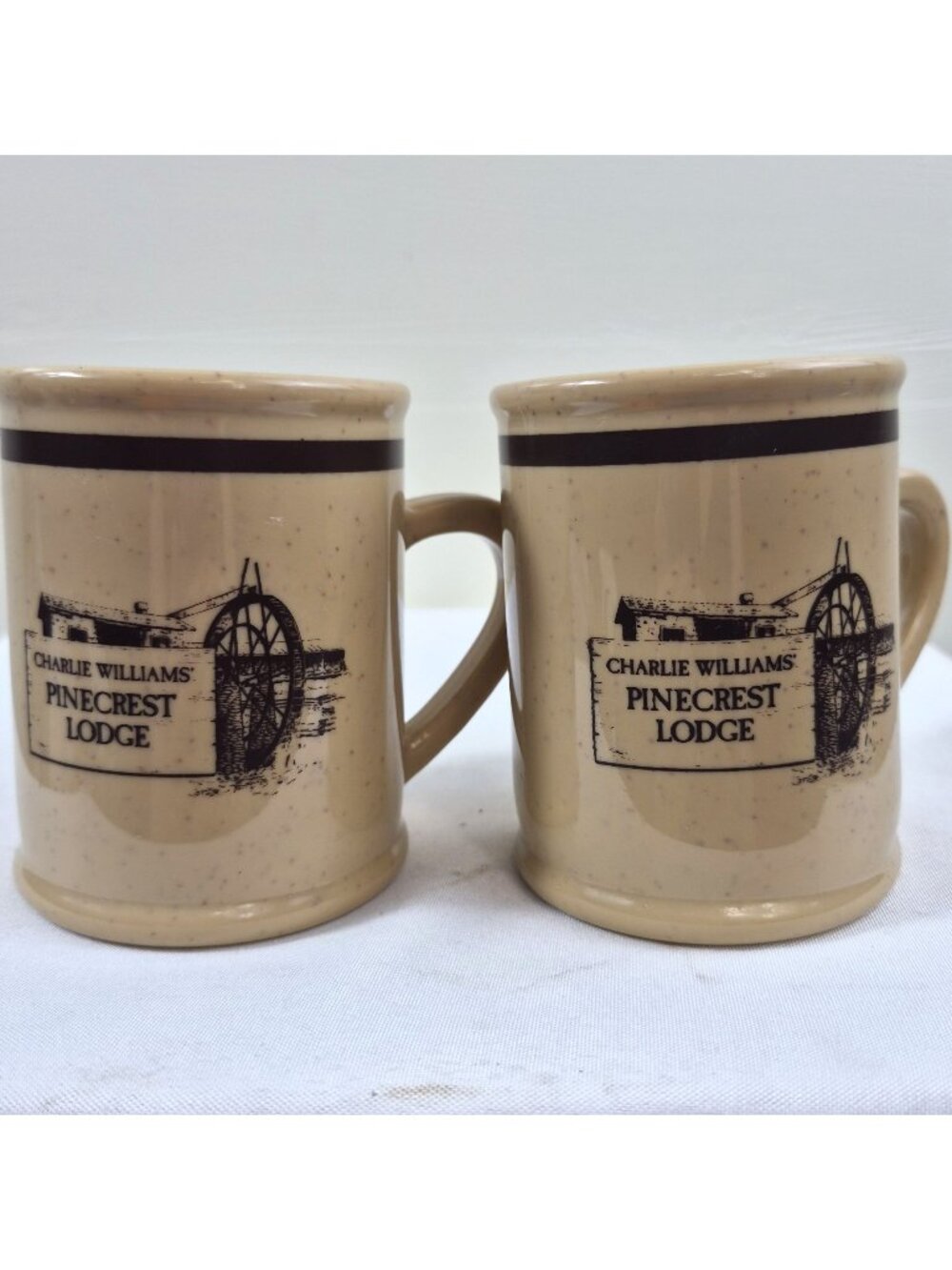Set Of 2 Charlie Williams Pinecrest Lodge Mugs Rustic Beige Speckled Design Vtg